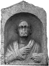 Aédicule funéraire de Plator Skalaponies (100-90 av. J.-C.). En remploi dans un mur de la cathédrale Santa Maria Maggiore (Teggiano, Salerne). © MiC - ICCD. Source : catalogo.beniculturali.it. Domaine public - Beni Culturali Standard Aédicule funéraire de Plator Skalaponies (100-90 av. J.-C.). En remploi dans un mur de la cathédrale Santa Maria Maggiore (Teggiano, Salerne). © MiC - ICCD. Source : catalogo.beniculturali.it. Domaine public - Beni Culturali Standard
