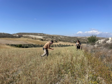 Pauline Maillard et Alexandre Rabot, collines du lieu-dit Kakoskala (Chypre).