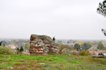 la plaine thessalienne dans la brume d’automne au village de Kileler