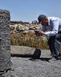 Relevé épigraphique à Umm al-Jimāl © 2022 CNRS Hisoma / Archives IGLS